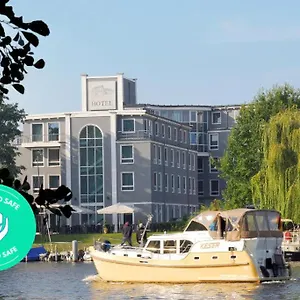 Am Schloss Koepenick By Golden Tulip Berlijn
